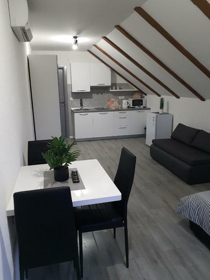 Studio Apartmani Patricia Smoljanac Exteriér fotografie
